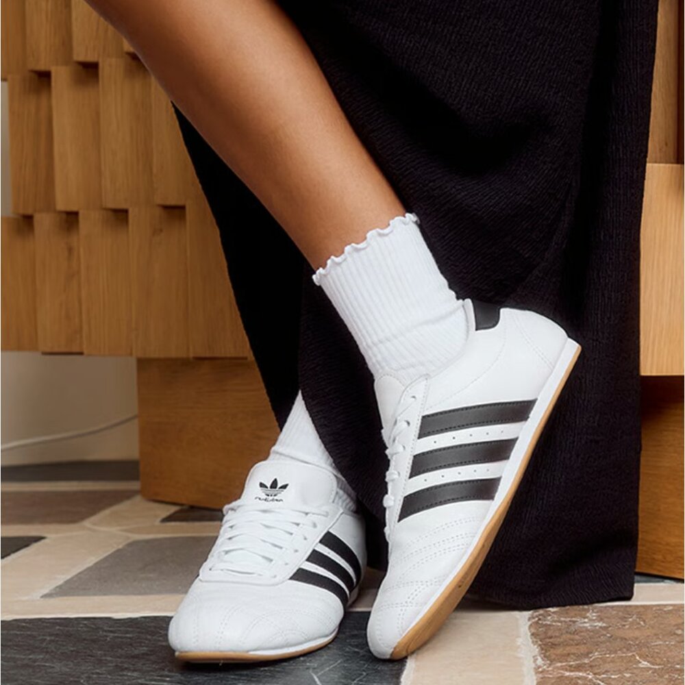 Adidas Sneakers